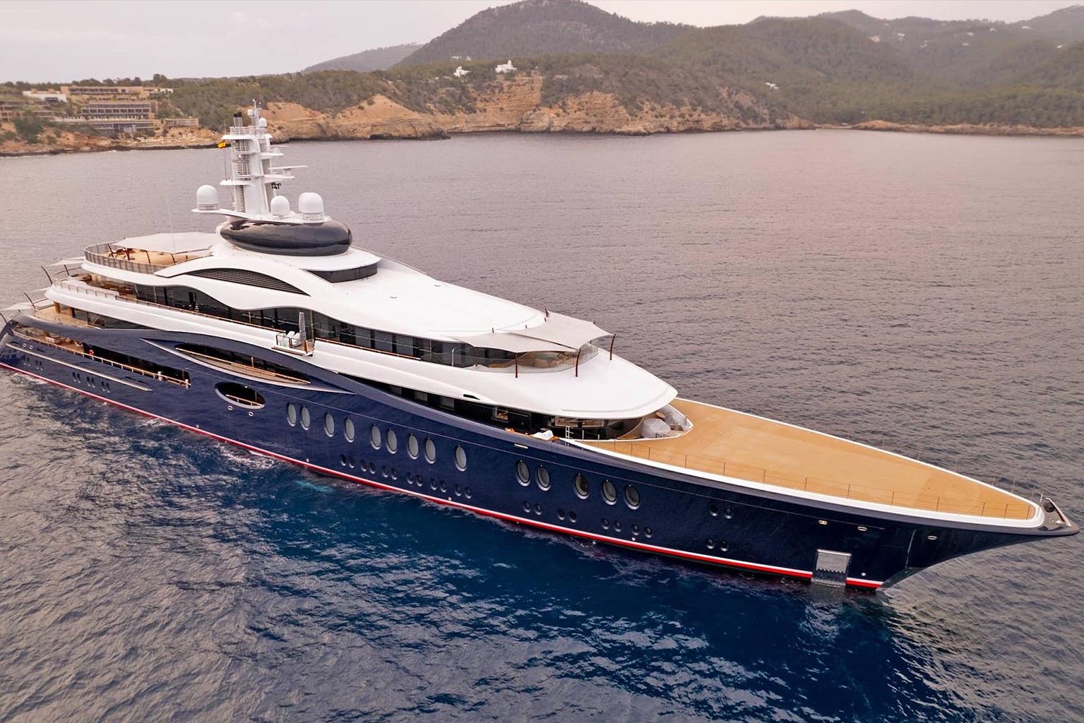 LAUNCHPAD MARK ZUCKERBERG's SUPER LUXURY YACHT